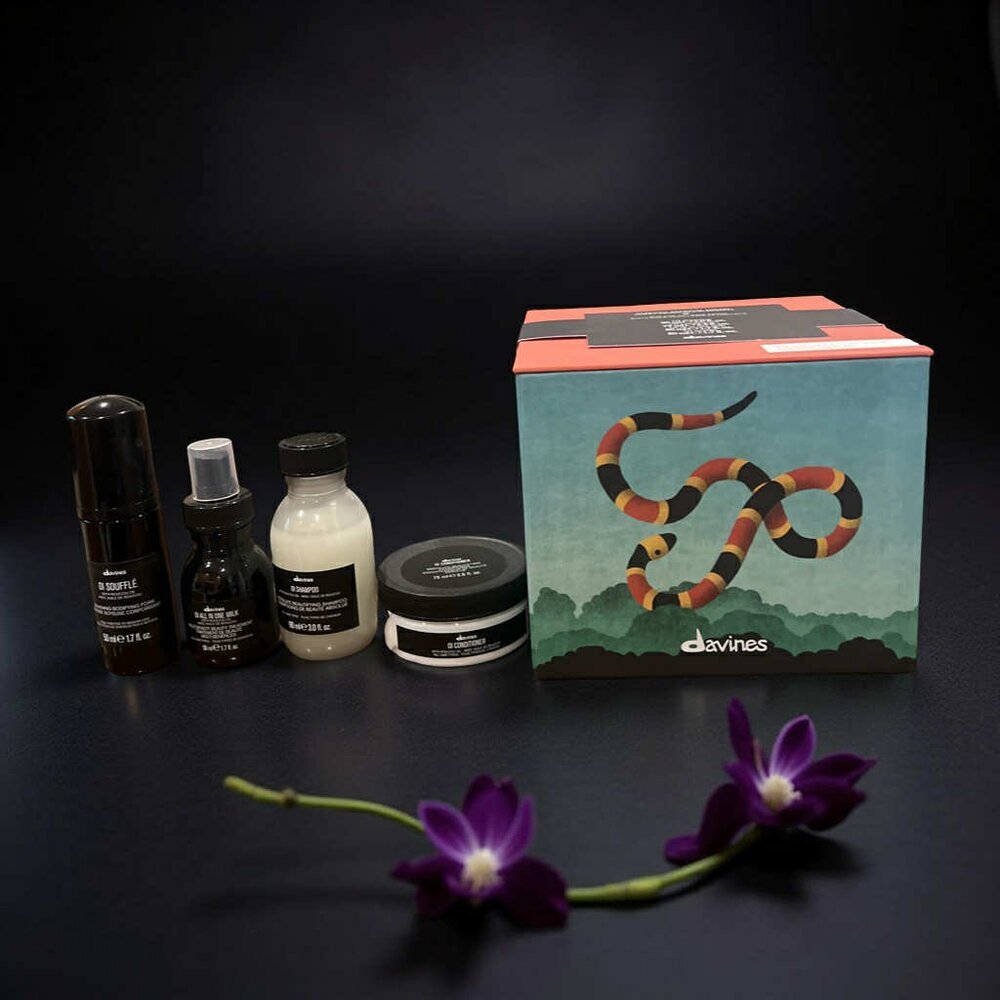 Davines Oi Holiday Gift Set Shampoo Conditioner Milk & Soufflé Travel size